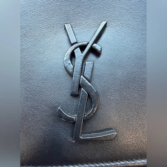 Yves Saint Laurent Spontini Saddle Bag Black in Smooth Calfskin Monogram Camera - Picture 11 of 17